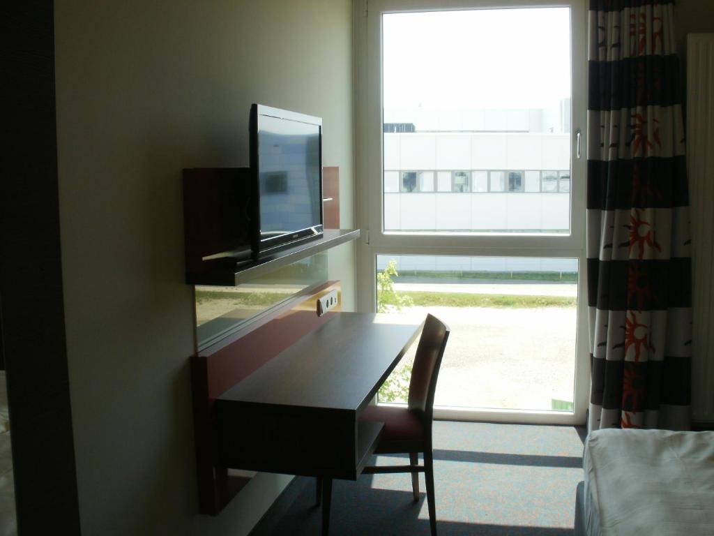 Iq-Hotel Ulm Room photo