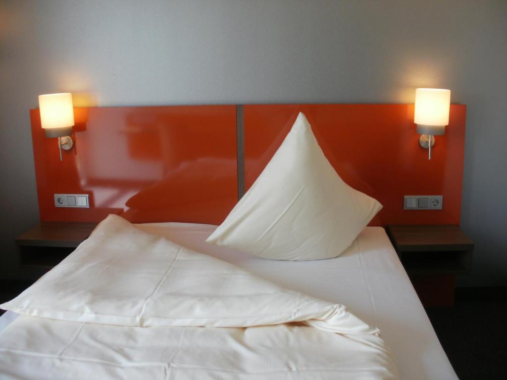 Iq-Hotel Ulm Room photo